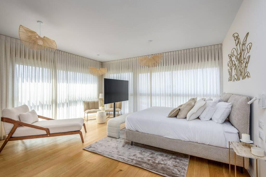 Apartment #breathtaking 4br/3ba Duplex Seafront *