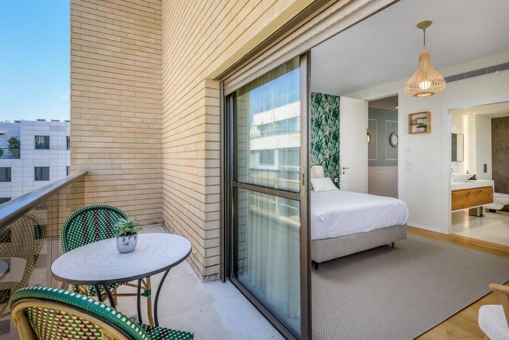Apartment #breathtaking 4br/3ba Duplex Seafront Tel Aviv