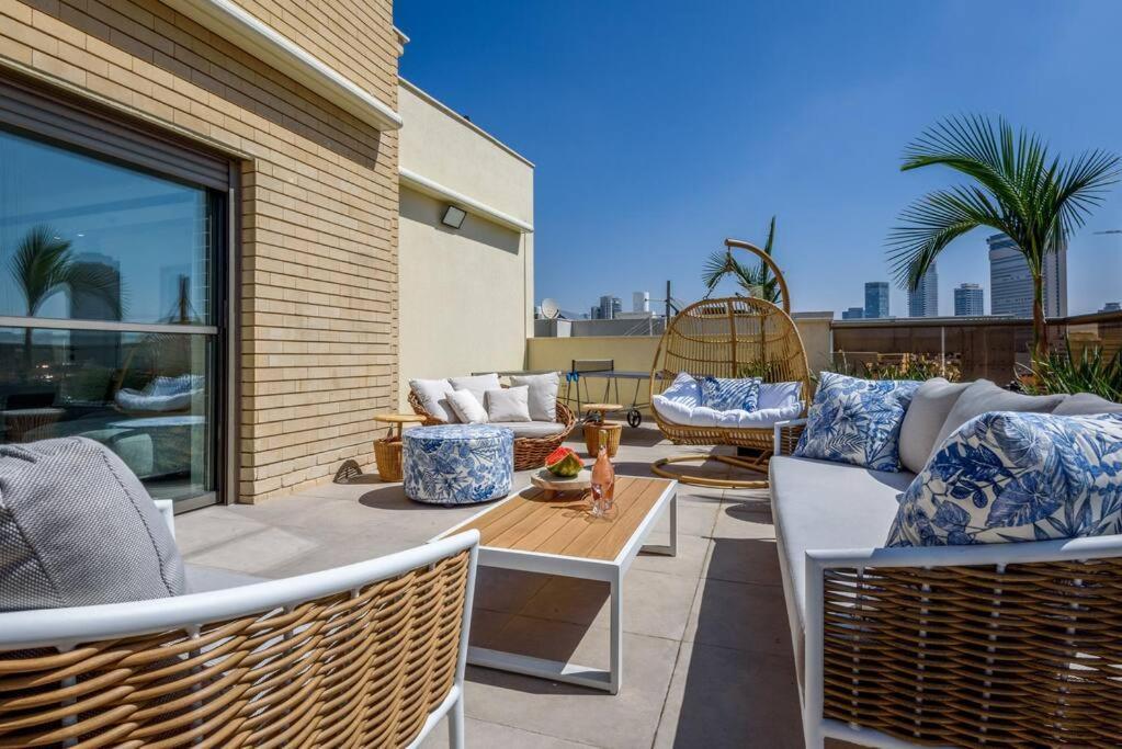 #breathtaking 4br/3ba Duplex Seafront