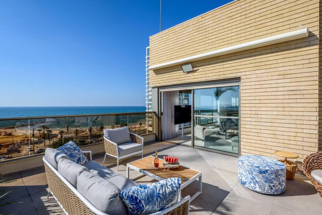 #breathtaking 4br/3ba Duplex Seafront * Tel Aviv